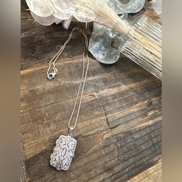 Jewelry - Vintage Sterling Silver Locket Pendant Necklace